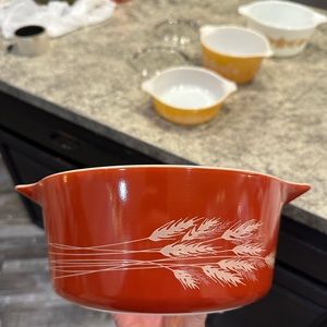 Vintage Pyrex Autumn Harvest Casserole dish #475